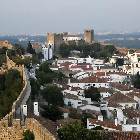 Der Ganze Charme Eines Typischen Hauses Óbidos